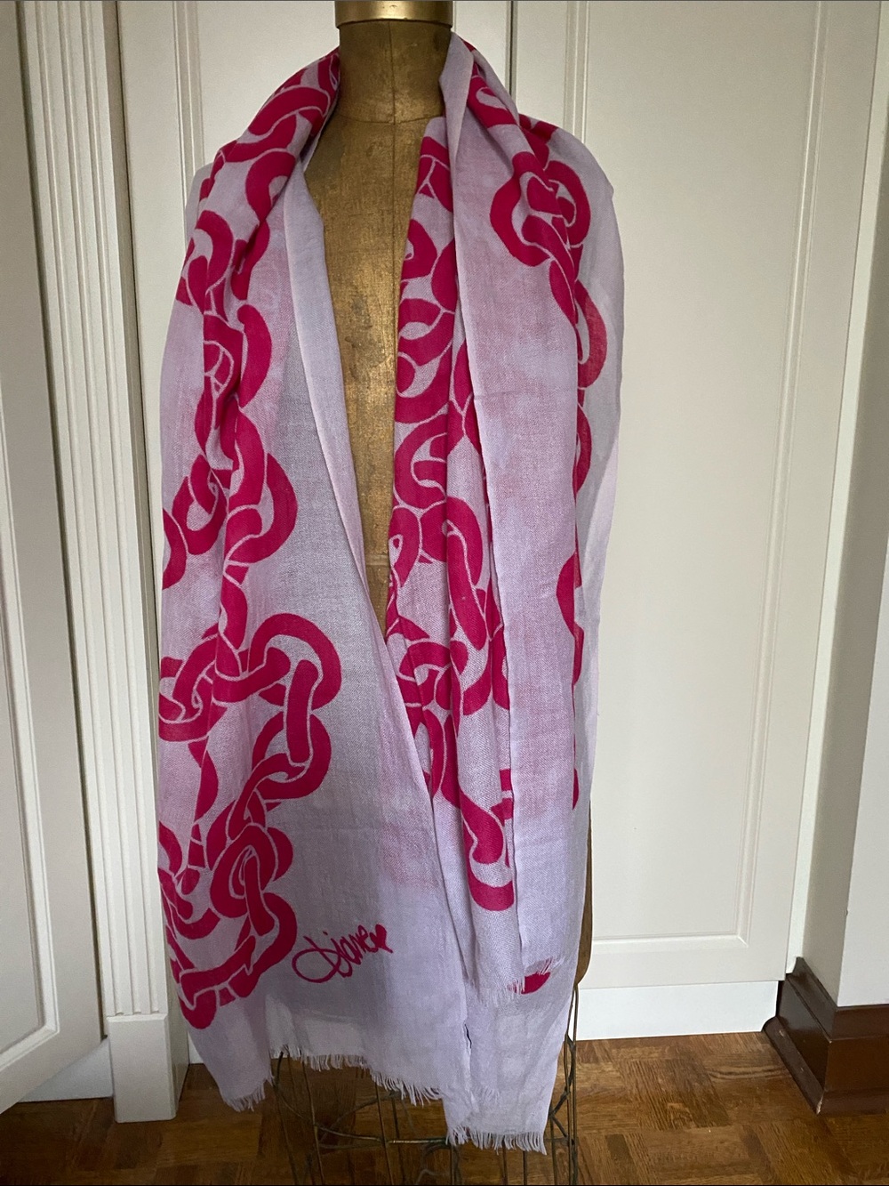 Diane Von Furstenberg Light Grey Scarf with Hot Pink Chain Motif